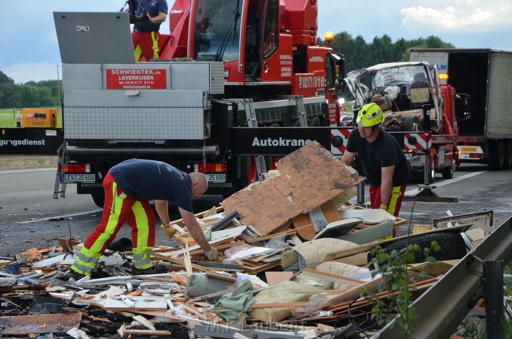 Schwerer VU A 1 Rich Koeln hinter AS Burscheid P890.JPG - Miklos Laubert